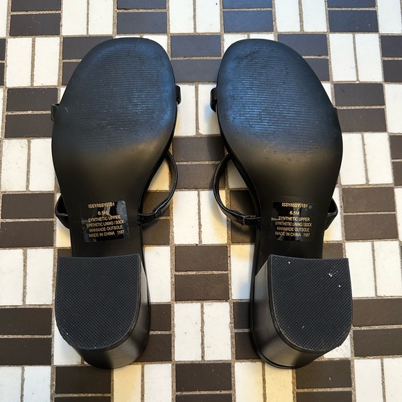 Steve Madden LIKE NEW!! Issy Black Block Heel Mule Sandal, 6.5 - Picture 4 of 5